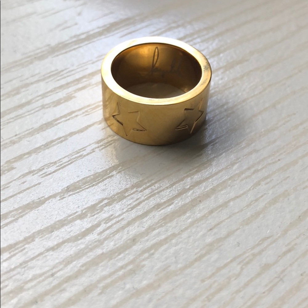 Trendy gold star ring ⭐️